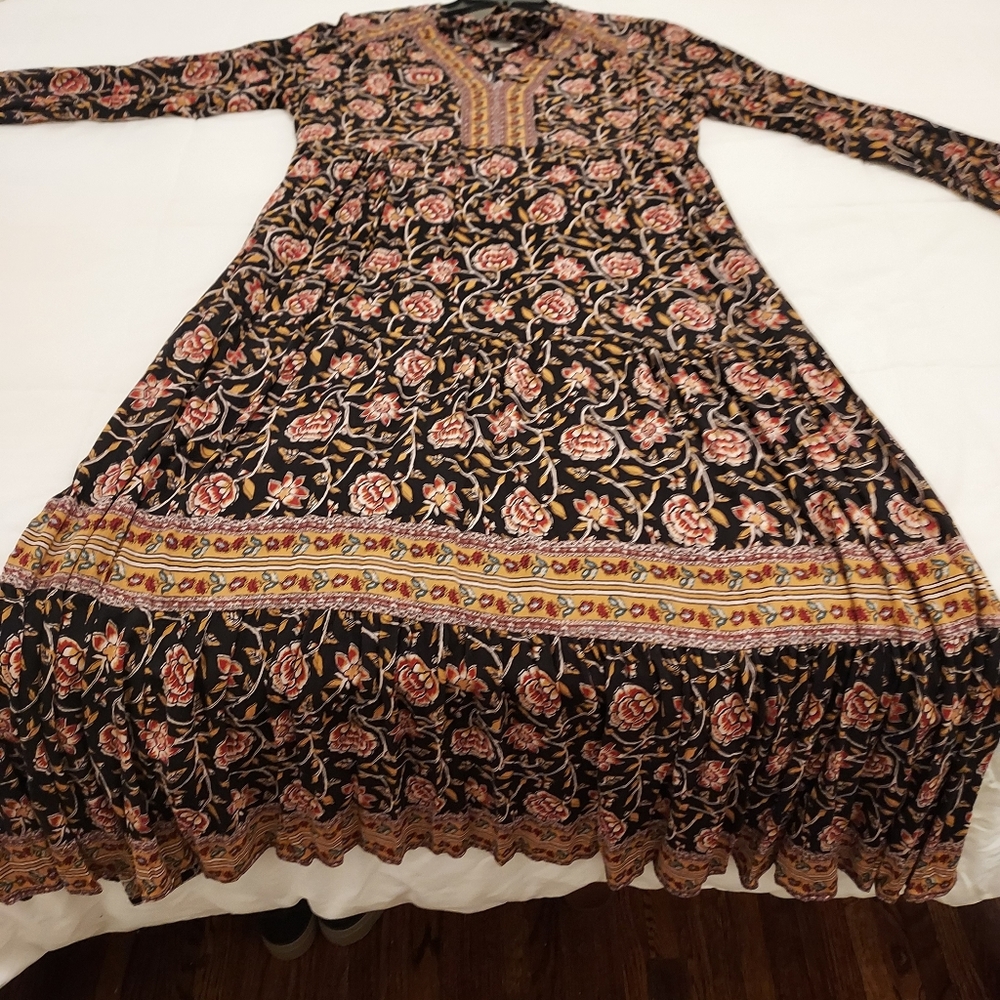 Dress - Picture 2 of 2